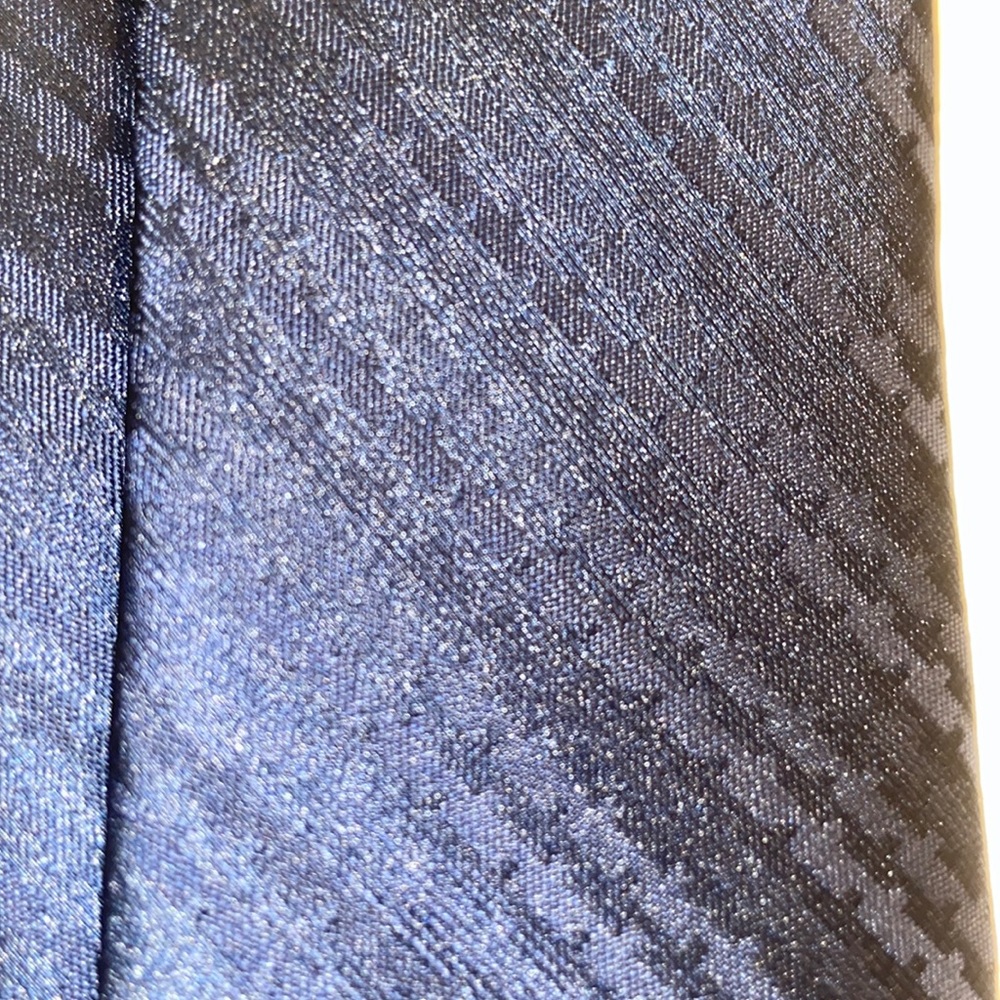 Unisex Dress Skinny Tie, J. Ferrar, Dark Blue Fancy Pattern, 60”